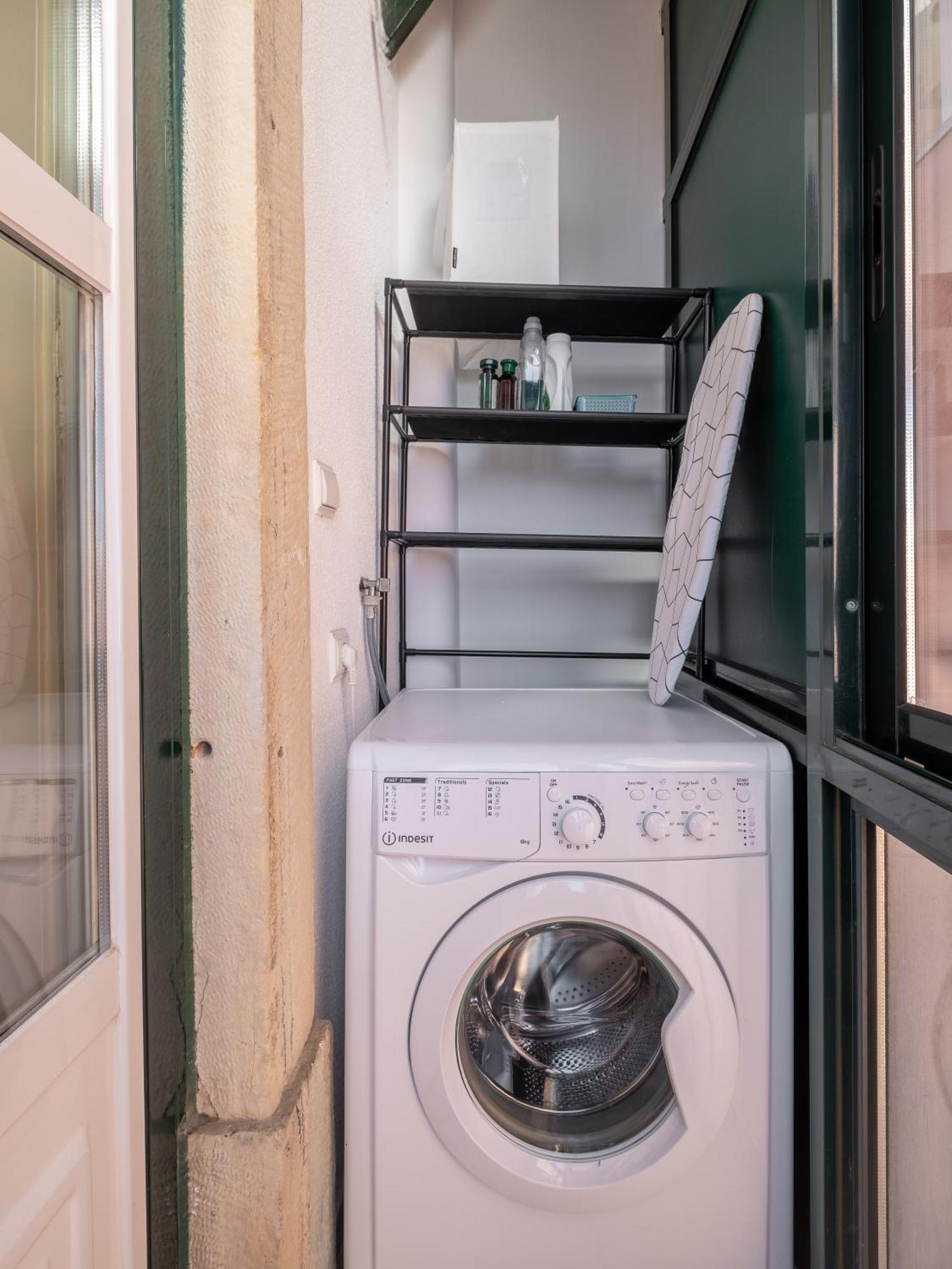 Cool Apartment Near Alfama Lisboa Extérieur photo